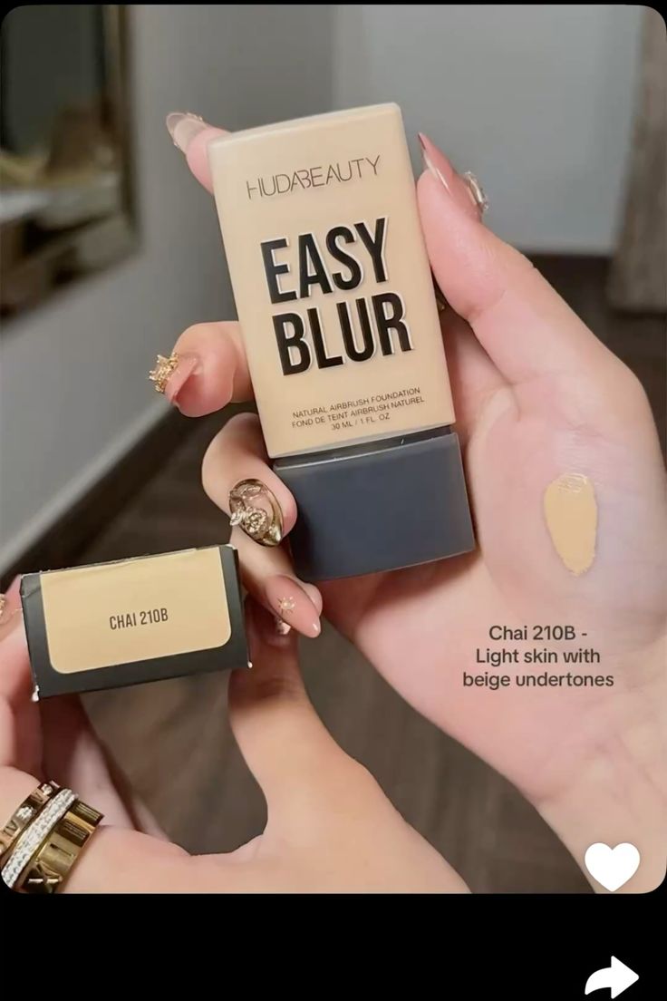 Easy Blur Natural Airbrush Foundation with Niacinamide