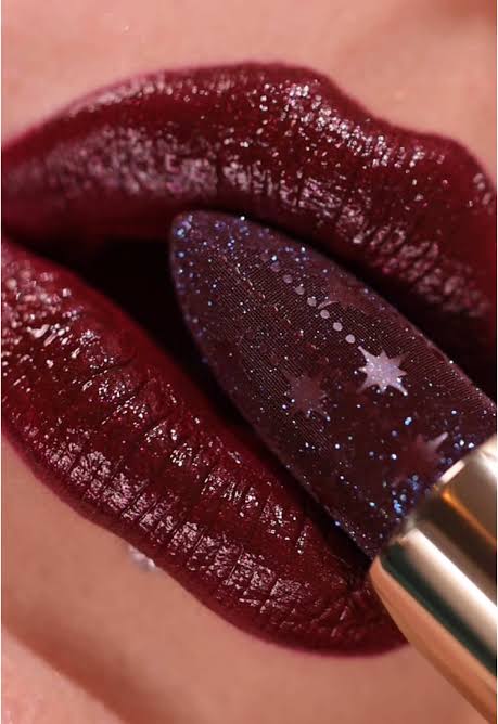 KIKO Milano Holiday Super sparkly metallic lipstick