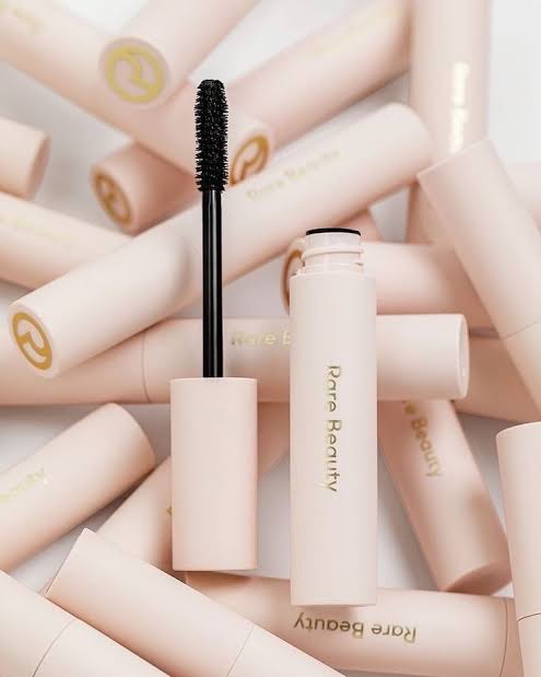 Rare Beauty perfect Mascara volumizing ,lift