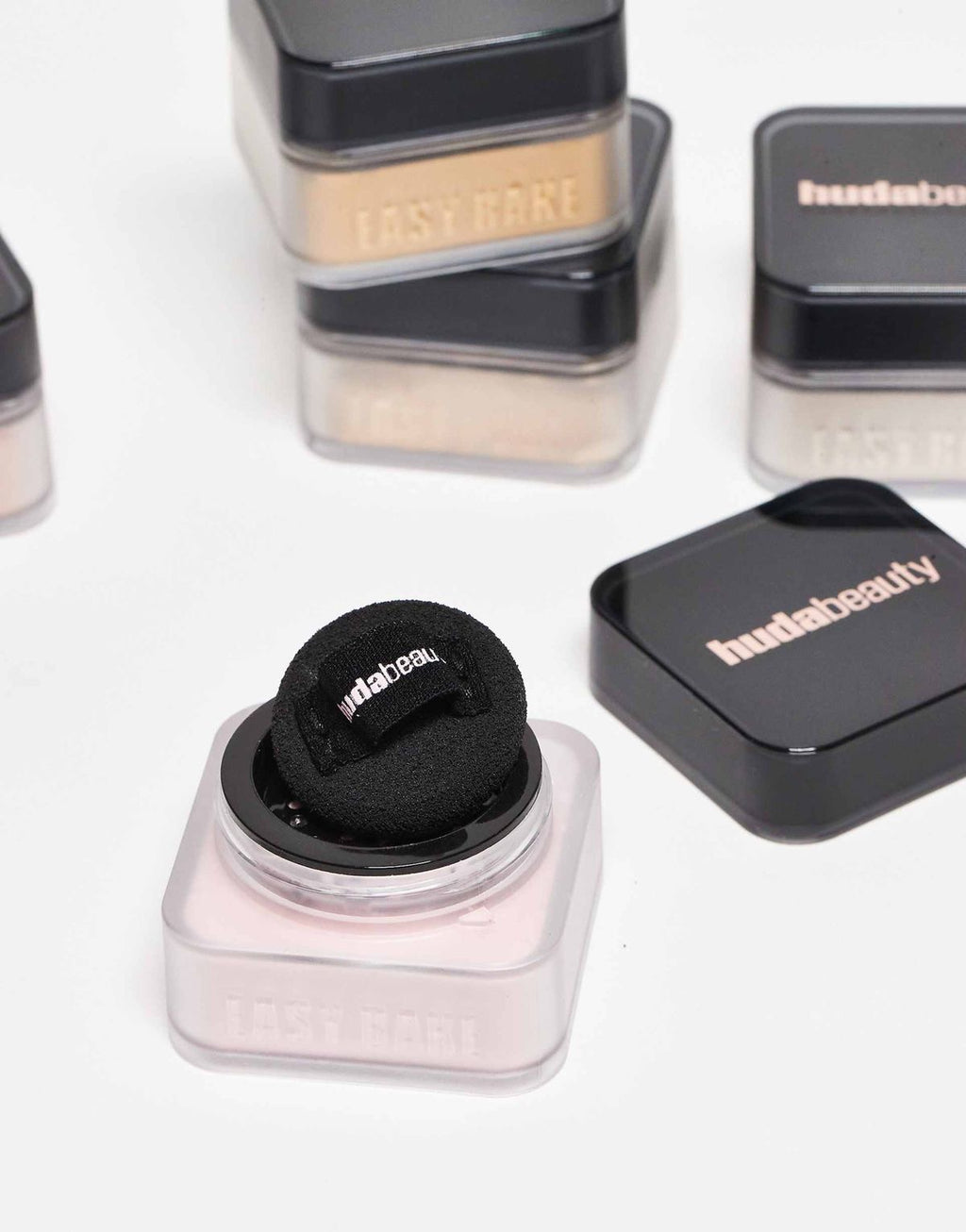 HUDA BEAUTY MINI BABY BAKE loose powder
