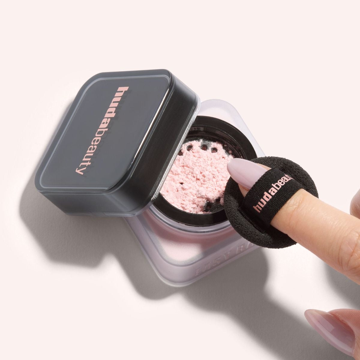 HUDA BEAUTY MINI BABY BAKE loose powder