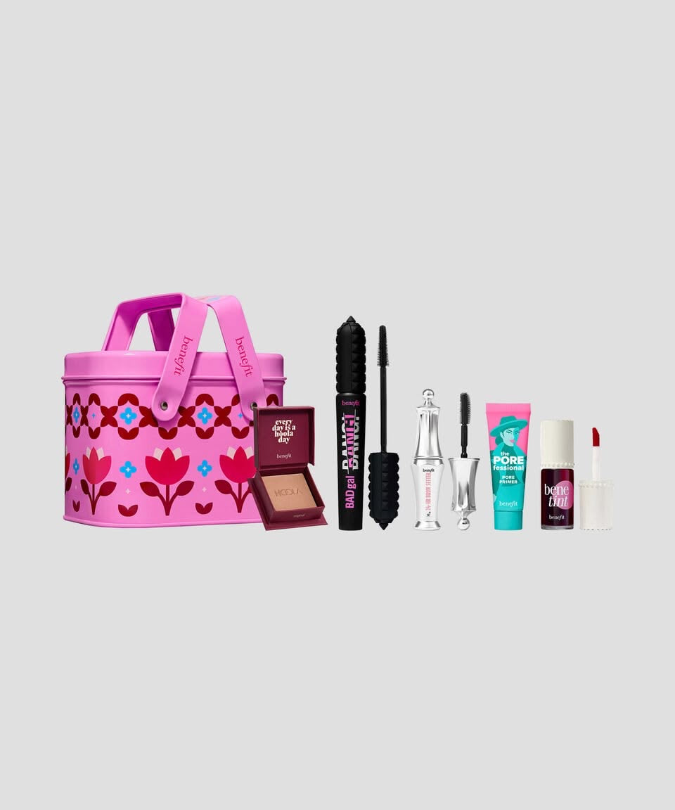 Benefit Pack’d Up Beauty Set Exclusive Star Gift
