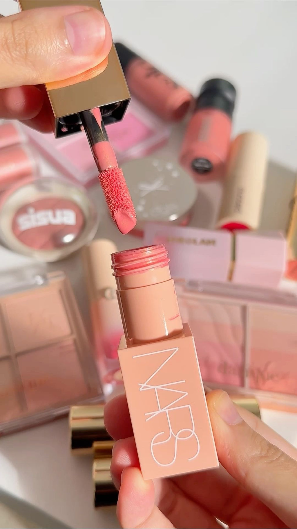 NARS Afterglow Liquid Blush- Behave